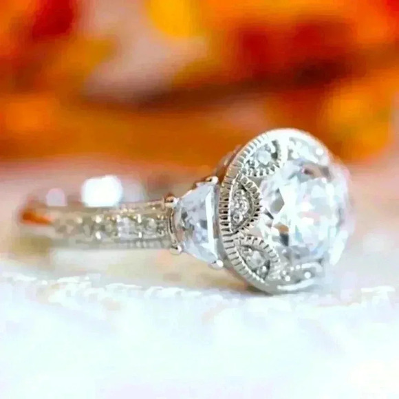 Gorgeous Bridgerton Regency Era Look Silver Diamond Ring - Picture 3 of 4